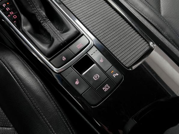 Kia Optima IV с пробегом 2018 года, цена 1 795 000 рублей, 173313 км, седан, Автокод Объявления
