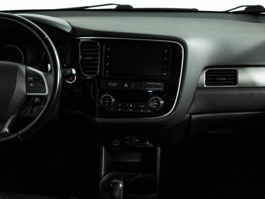 Mitsubishi Outlander III Рестайлинг Санкт-Петербург  - изображение 15