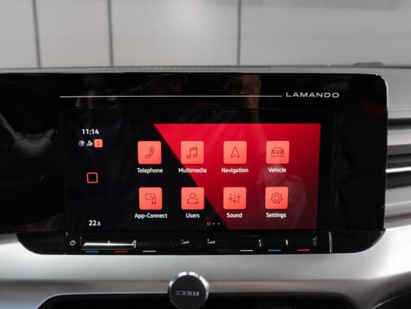 Volkswagen Lamando II с пробегом 2022 года, цена 2 500 000 рублей, 27403 км, лифтбек, Автокод Объявления