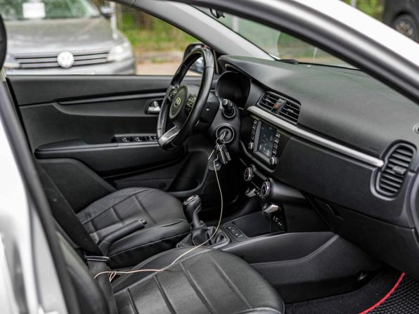 Kia Rio IV с пробегом 2018 года, цена 1 277 000 рублей, 85783 км, седан, Автокод Объявления