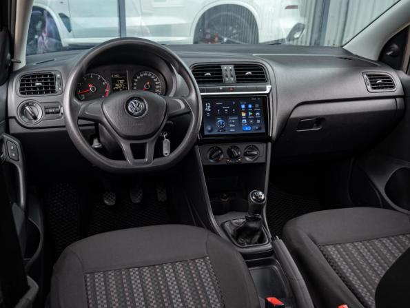 Volkswagen Polo V Рестайлинг с пробегом 2015 года, цена 745 000 рублей, 265767 км, седан, Автокод Объявления