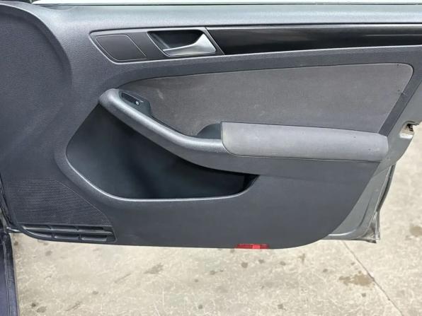 Volkswagen Jetta VI с пробегом 2011 года, цена 877 000 рублей, 196982 км, седан, Автокод Объявления