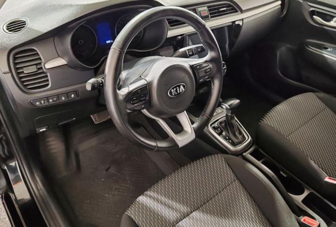 Kia Rio IV с пробегом 2018 года, цена 1 395 000 рублей, 99351 км, седан, Автокод Объявления
