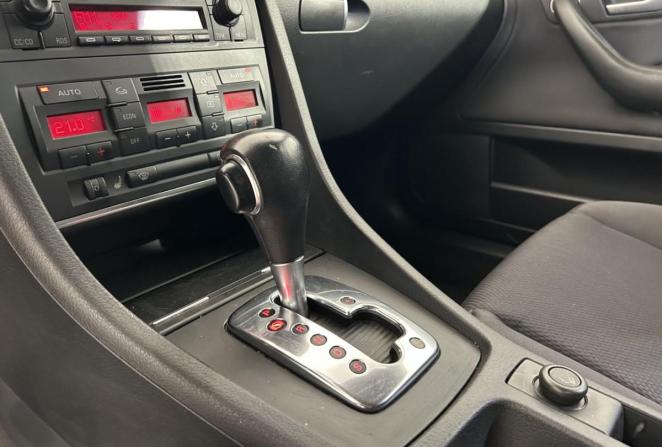 Audi A4 III (B7) с пробегом 2004 года, цена 400 000 рублей, 246432 км, седан, Автокод Объявления