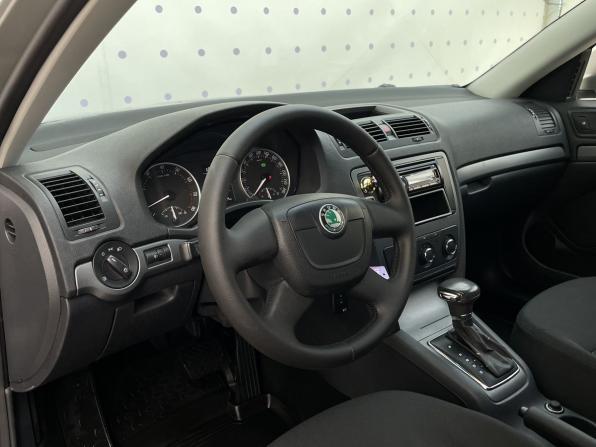 Skoda Octavia II (A5) Рестайлинг с пробегом 2012 года, цена 895 000 рублей, 183564 км, лифтбек, Автокод Объявления