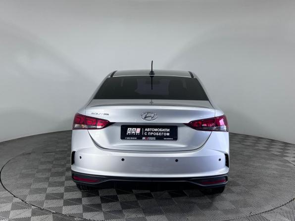 Hyundai Solaris II Рестайлинг с пробегом 2022 года, цена 1 785 000 рублей, 12832 км, седан, Автокод Объявления