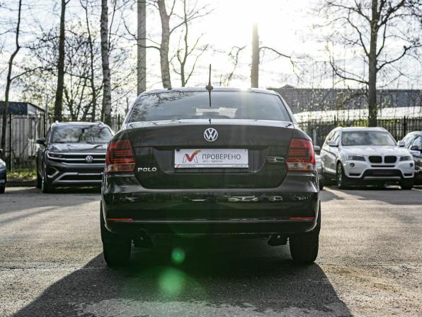 Volkswagen Polo V Рестайлинг с пробегом 2018 года, цена 750 000 рублей, 180164 км, седан, Автокод Объявления