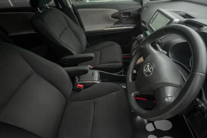 Toyota Wish II с пробегом 2009 года, цена 1 198 000 рублей, 217900 км, минивэн, Автокод Объявления
