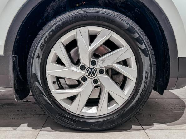 Volkswagen Tiguan II Рестайлинг с пробегом 2021 года, цена 2 750 000 рублей, 64839 км, внедорожник, Автокод Объявления