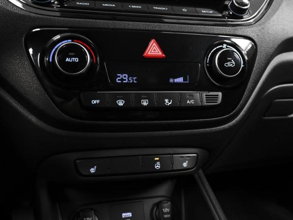 Hyundai Solaris II Рестайлинг с пробегом 2021 года, цена 1 799 000 рублей, 81238 км, седан, Автокод Объявления