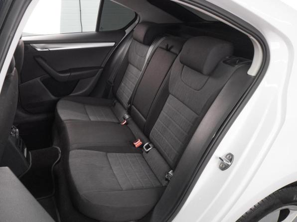 Skoda Octavia III (A7) с пробегом 2017 года, цена 1 599 000 рублей, 169827 км, лифтбек, Автокод Объявления