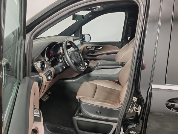 Mercedes-Benz V-Класс III (W447) Рестайлинг с пробегом 2022 года, цена 9 649 000 рублей, 18284 км, минивэн, Автокод Объявления