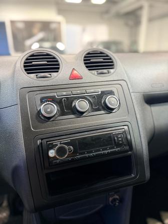 Volkswagen Caddy III Рестайлинг с пробегом 2011 года, цена 999 000 рублей, 183429 км, минивэн, Автокод Объявления