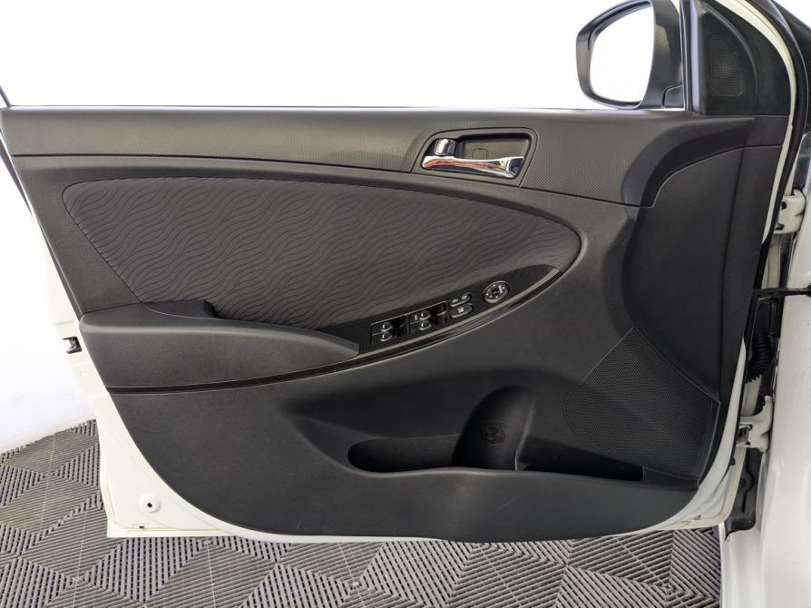 Hyundai Solaris I Москва  - изображение 16