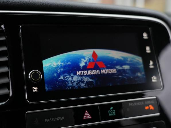 Mitsubishi Outlander III Рестайлинг 3 с пробегом 2018 года, цена 2 070 000 рублей, 55854 км, внедорожник, Автокод Объявления