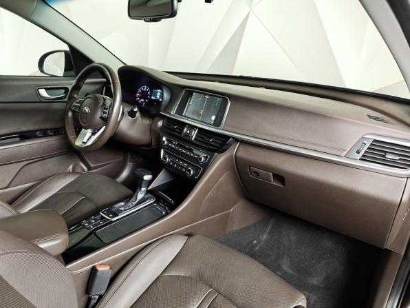 Kia Optima IV Рестайлинг с пробегом 2018 года, цена 2 043 000 рублей, 121291 км, седан, Автокод Объявления