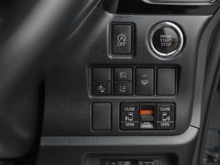 Toyota Noah III (R80) Рестайлинг Новосибирск  - изображение 17