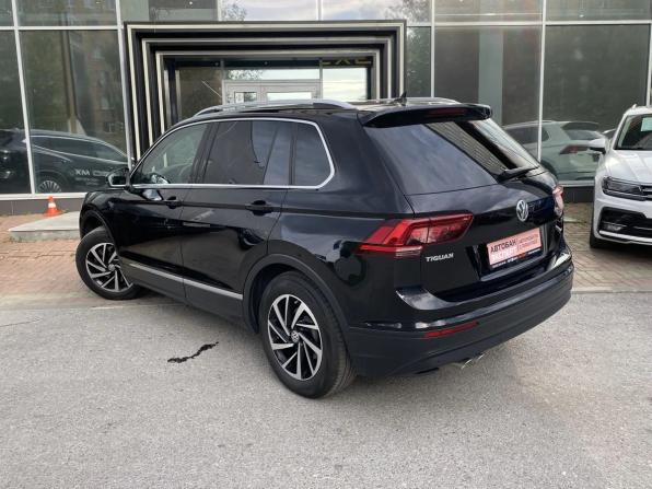 Volkswagen Tiguan II с пробегом 2018 года, цена 2 600 000 рублей, 124340 км, внедорожник, Автокод Объявления