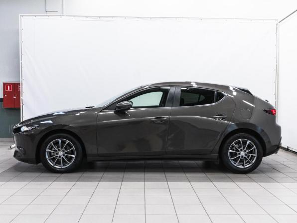 Mazda 3 IV (BP) с пробегом 2021 года, цена 1 500 000 рублей, 115920 км, хэтчбек, Автокод Объявления