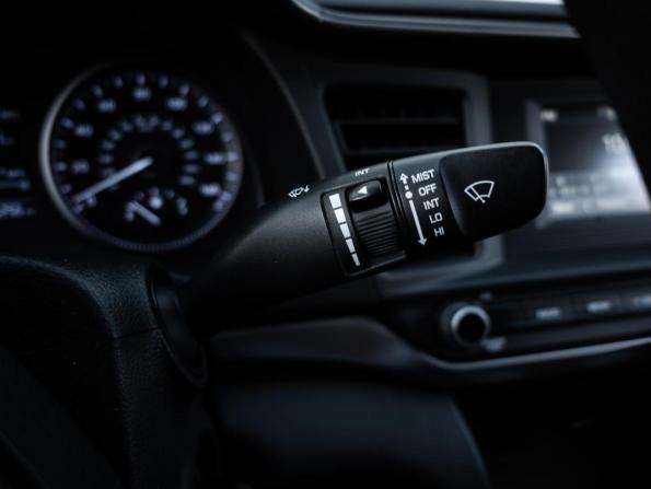 Hyundai Elantra VI (AD) Рестайлинг с пробегом 2018 года, цена 1 113 000 рублей, 171002 км, седан, Автокод Объявления