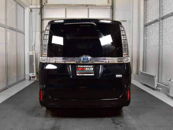 Toyota Voxy III (R80) с пробегом 2014 года, цена 1 649 999 рублей, 184047 км, минивэн, Автокод Объявления