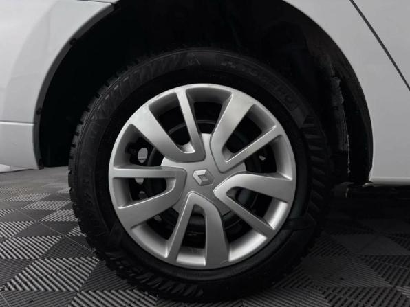 Renault Logan II Рестайлинг с пробегом 2020 года, цена 899 000 рублей, 138800 км, седан, Автокод Объявления