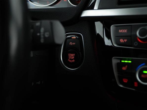 BMW 3 серии VI (F3x) Рестайлинг с пробегом 2017 года, цена 2 099 050 рублей, 303963 км, универсал, Автокод Объявления