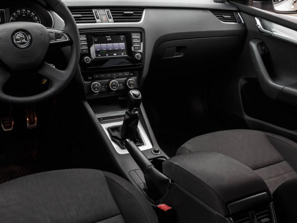 Skoda Octavia III (A7) с пробегом 2015 года, цена 1 230 000 рублей, 160419 км, лифтбек, Автокод Объявления
