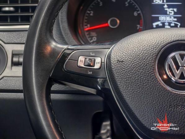 Volkswagen Polo V Рестайлинг с пробегом 2018 года, цена 1 248 000 рублей, 139000 км, седан, Автокод Объявления