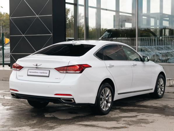 Hyundai Genesis II с пробегом 2014 года, цена 2 100 000 рублей, 230394 км, седан, Автокод Объявления