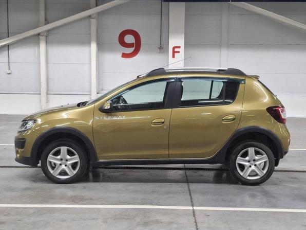 Renault Sandero II с пробегом 2016 года, цена 950 000 рублей, 111103 км, хэтчбек, Автокод Объявления