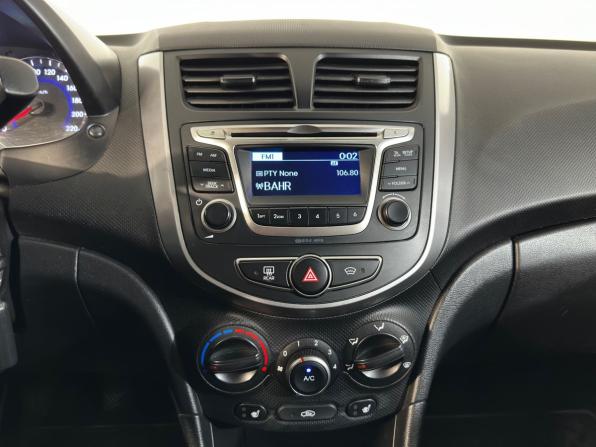Hyundai Solaris I Рестайлинг с пробегом 2015 года, цена 959 900 рублей, 157515 км, седан, Автокод Объявления
