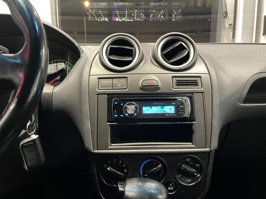 Ford Fiesta Mk5 Москва  - изображение 16