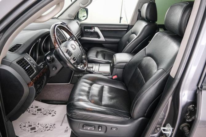 Toyota Land Cruiser 200 Series Рестайлинг 1 с пробегом 2014 года, цена 4 399 000 рублей, 196000 км, внедорожник, Автокод Объявления