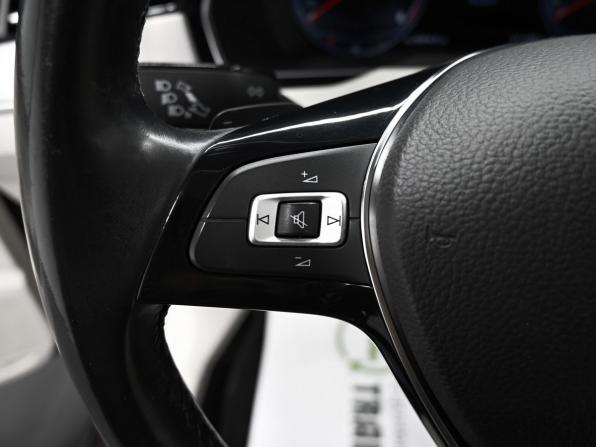 Volkswagen Passat B8 с пробегом 2015 года, цена 1 615 000 рублей, 211345 км, седан, Автокод Объявления