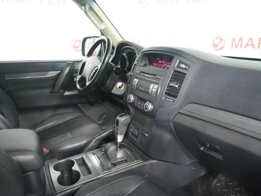 Mitsubishi Pajero IV Рестайлинг 1 Вологда  - изображение 10