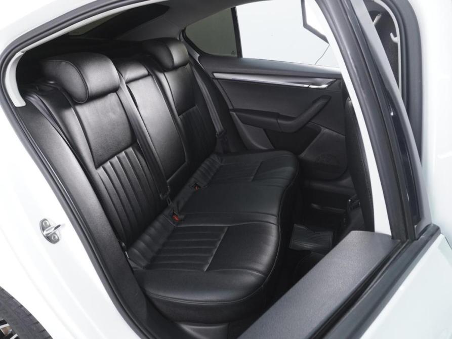 Skoda Octavia III (A7) Рестайлинг Ростов-на-Дону  - изображение 7