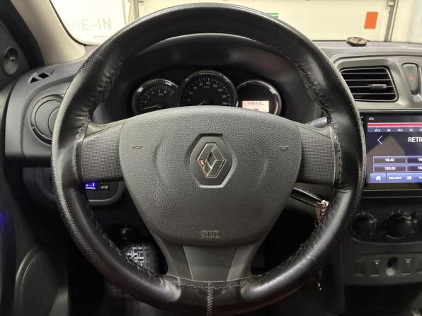 Renault Logan II с пробегом 2015 года, цена 625 000 рублей, 93000 км, седан, Автокод Объявления