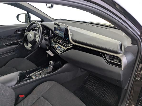 Toyota C-HR I с пробегом 2019 года, цена 2 650 000 рублей, 46448 км, внедорожник, Автокод Объявления