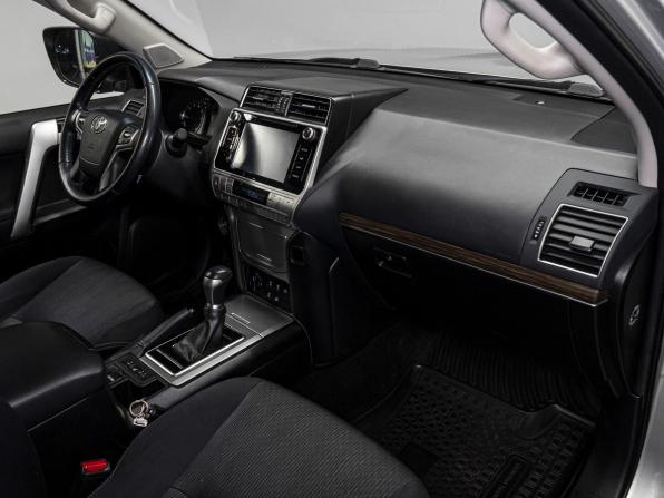 Toyota Land Cruiser Prado 150 Series Рестайлинг 2 с пробегом 2017 года, цена 6 449 000 рублей, 67249 км, внедорожник, Автокод Объявления