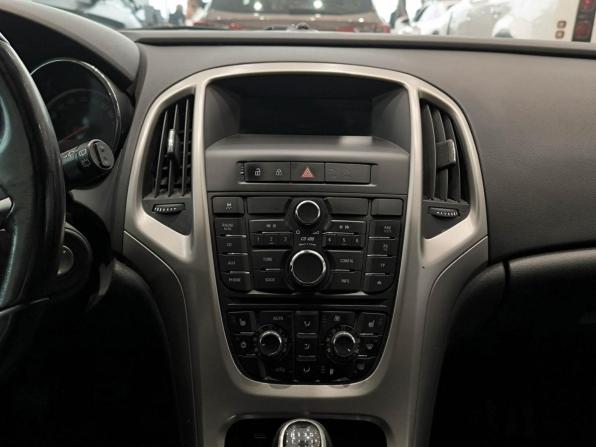 Opel Astra J с пробегом 2011 года, цена 499 000 рублей, 213293 км, хэтчбек, Автокод Объявления