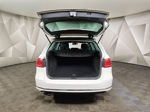 Volkswagen Passat B7 с пробегом 2013 года, цена 895 000 рублей, 287731 км, универсал, Автокод Объявления