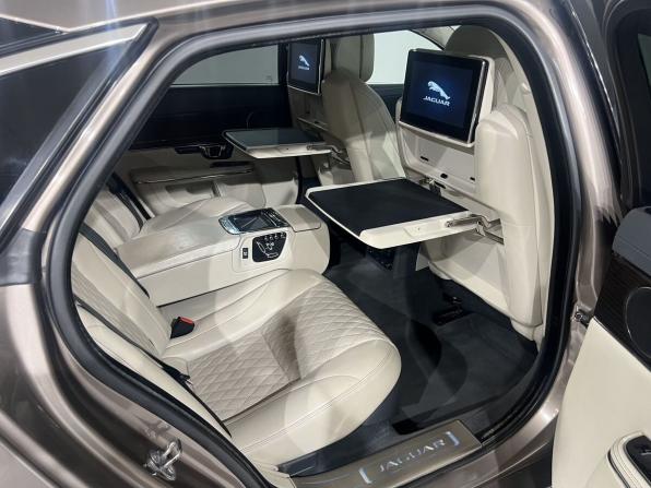 Jaguar XJ IV (X351) Рестайлинг с пробегом 2017 года, цена 2 390 000 рублей, 163428 км, седан, Автокод Объявления