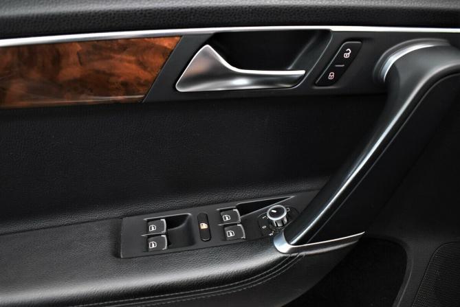 Volkswagen Passat B7 с пробегом 2011 года, цена 1 050 000 рублей, 206424 км, универсал, Автокод Объявления