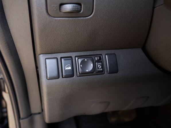Nissan Pathfinder III Рестайлинг с пробегом 2010 года, цена 1 670 000 рублей, 174025 км, внедорожник, Автокод Объявления