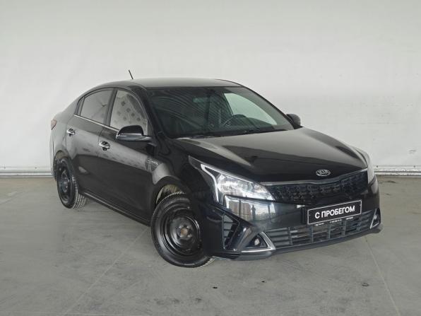 Kia Rio IV Рестайлинг с пробегом 2021 года, цена 1 379 000 рублей, 122960 км, седан, Автокод Объявления