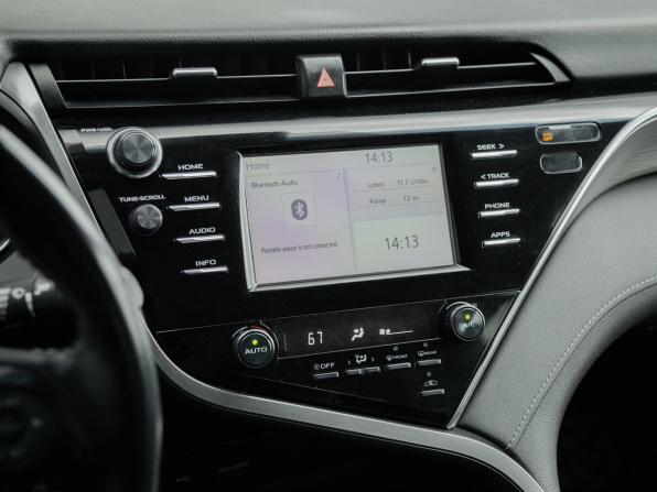 Toyota Camry VIII (XV70) с пробегом 2018 года, цена 2 370 000 рублей, 182900 км, седан, Автокод Объявления