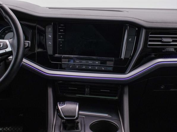 Volkswagen Touareg III с пробегом 2018 года, цена 4 728 000 рублей, 113335 км, внедорожник, Автокод Объявления