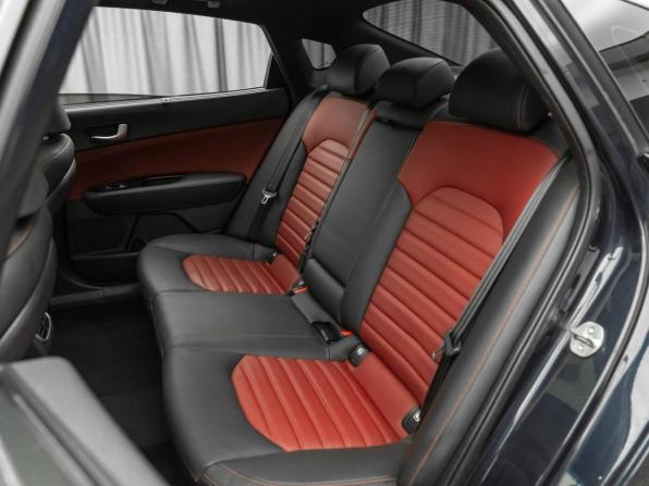 Kia Optima IV Рестайлинг с пробегом 2018 года, цена 2 390 000 рублей, 66757 км, седан, Автокод Объявления