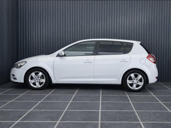 Kia Ceed I Рестайлинг с пробегом 2011 года, цена 847 000 рублей, 98327 км, хэтчбек, Автокод Объявления